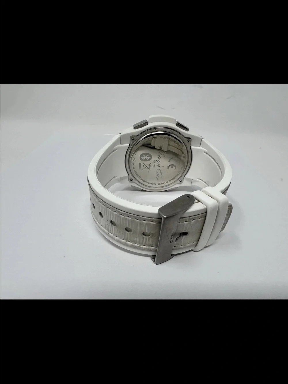 Kenneth Cole Men’s Watch G0827A Connect Smart Two Tone White Gold Silicone Band